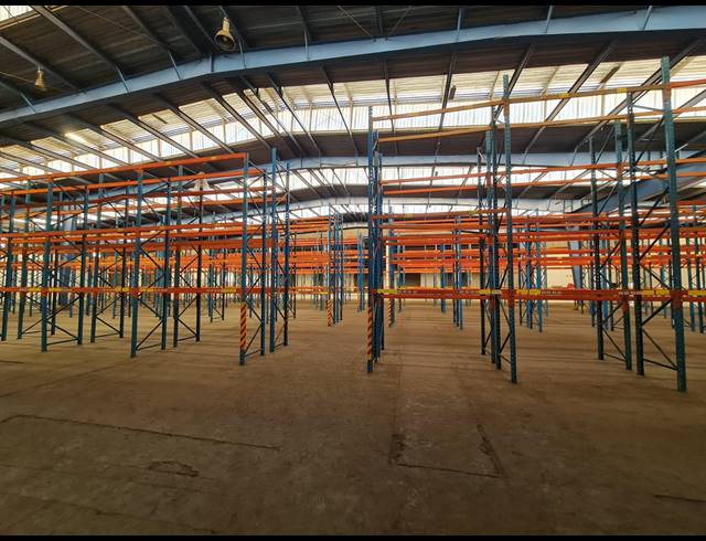 5,500M² WAREHOUSE TO LET IN WADEVILLE